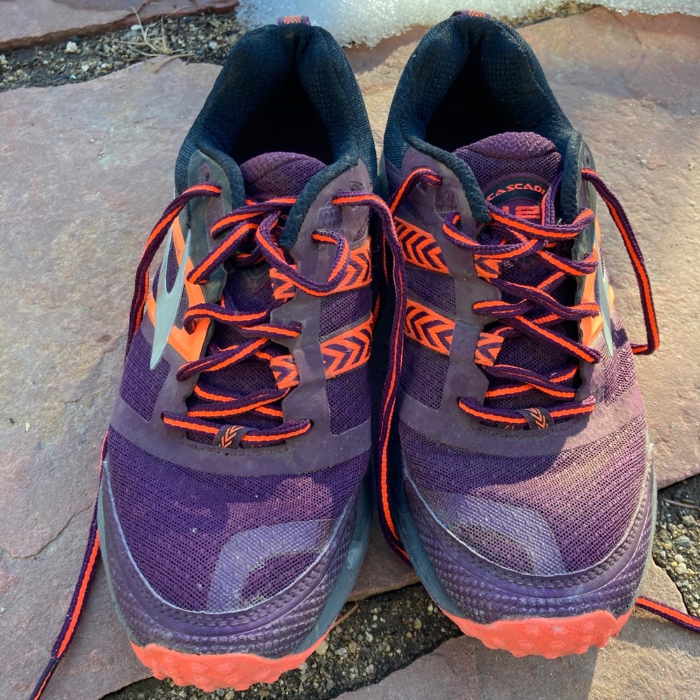 Brooks Cascadia 13 size 9